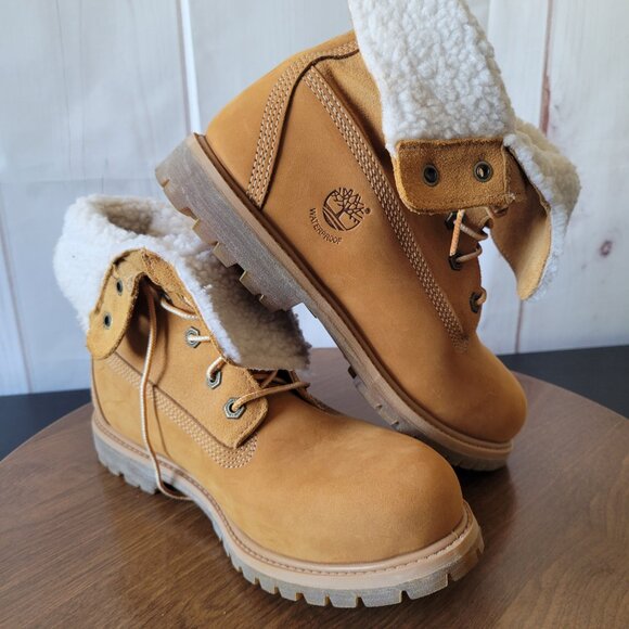 Timberland Woman’s Waterproof Roll-Top Boot. Sz 8.5. New, Faux-fur lined - Picture 14 of 16